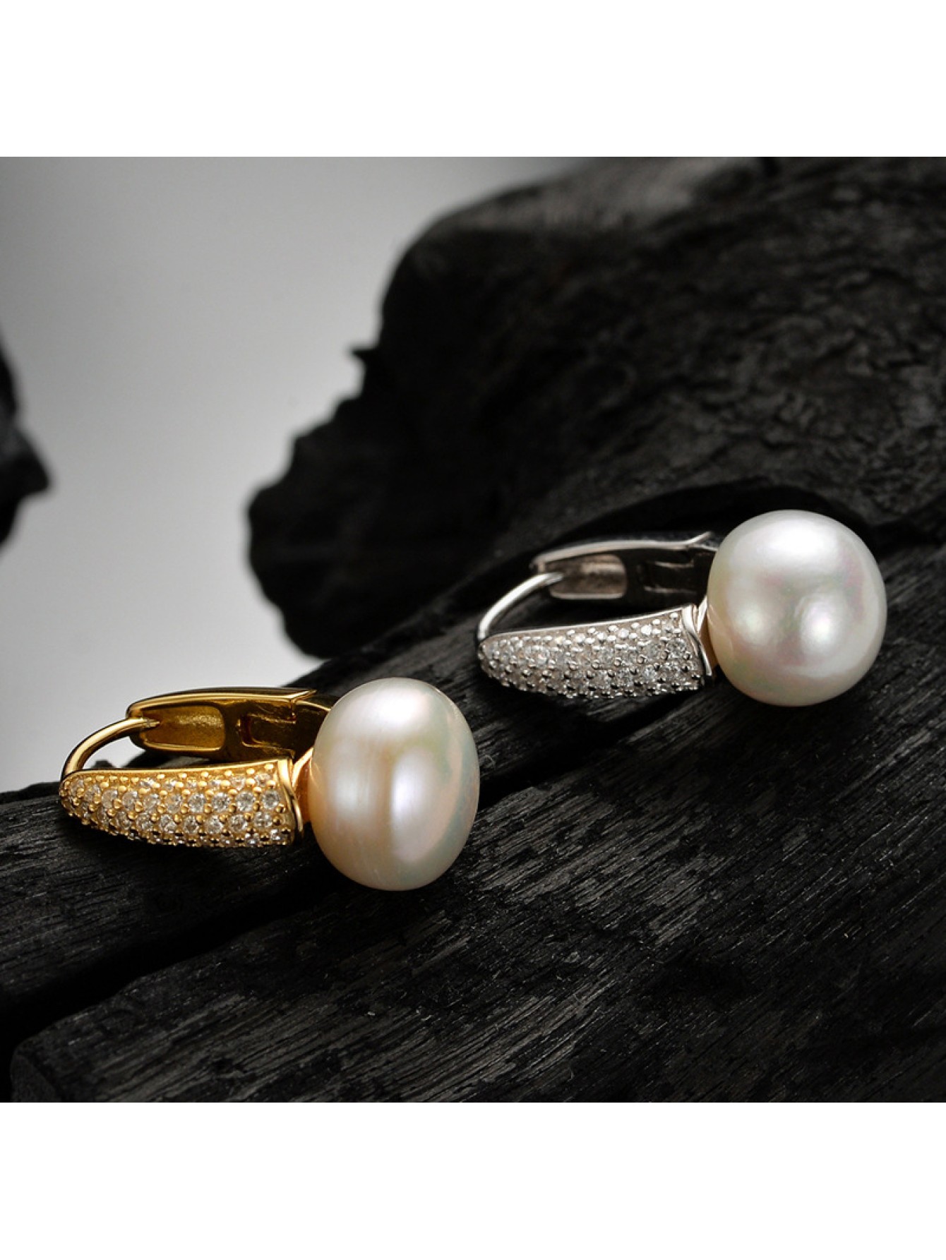 Simple and fashionable S925 pure silver natural freshwater pearl ear buckle women's super sparkling diamond geometric earrings 