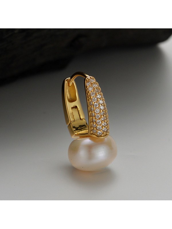 Simple and fashionable S925 pure silver natural freshwater pearl ear buckle women's super sparkling diamond geometric earrings